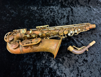 Photo Vintage King Super 20 Alto Saxophone, Serial #298426 – Killer Player! 1948